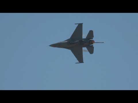 F-16 demo - Planes of Fame Airshow 2019 - Saturday