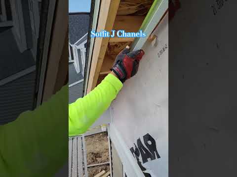 soffit j Chanels installing #construction #skills #tricks