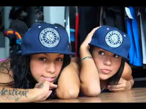 mestiza & NeBliNa Me presenTo