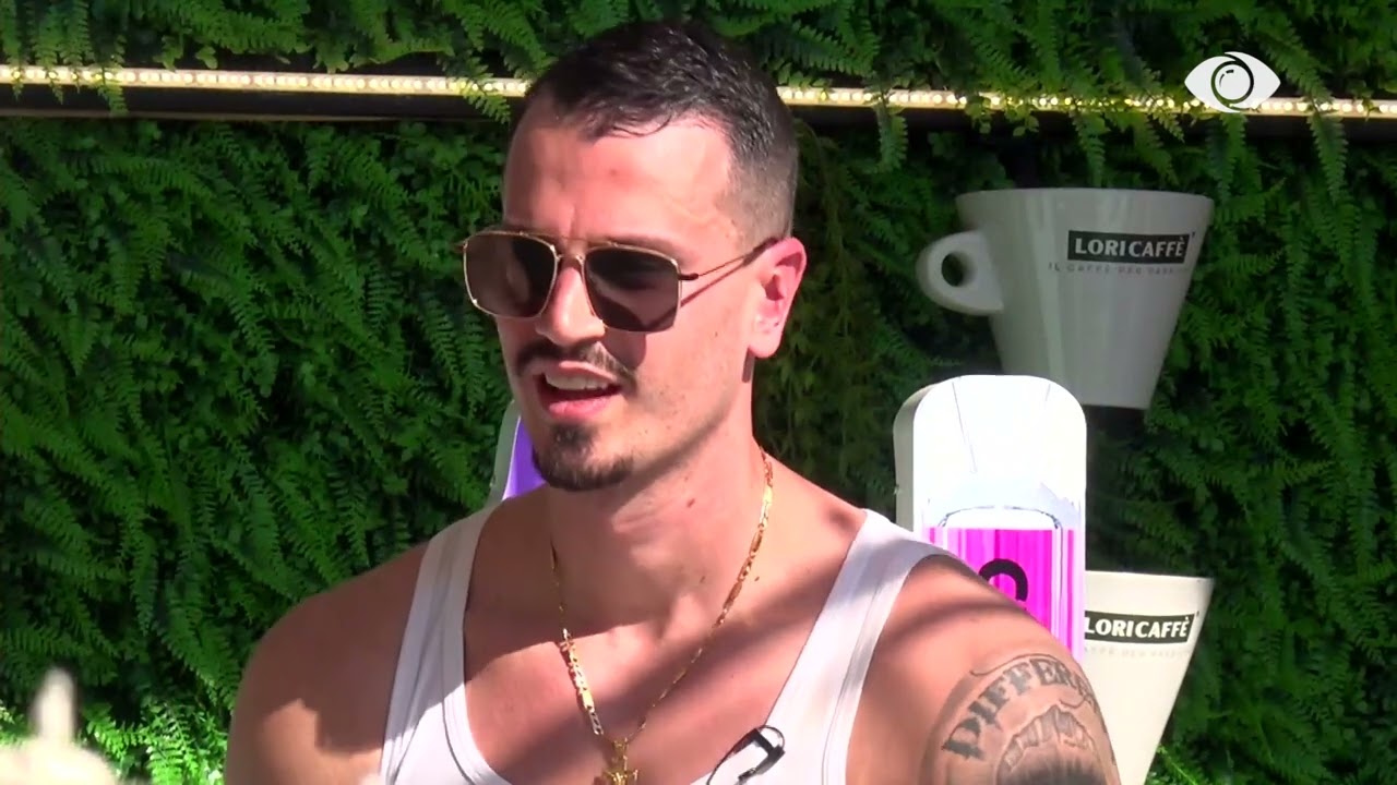 Mateo dhe Brikena përqafohen pas bisedës me njëri-tjetrin