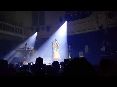 Jorja Smith - Don't watch me cry LIVE at Paradiso Amsterdam 2018