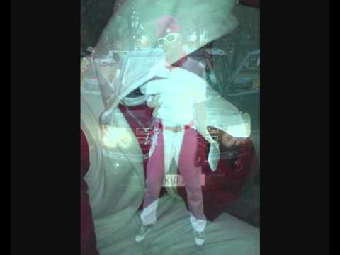 Rayonne Hype ft Queeny - Dash It Out (Touch Riddim) August 2010