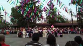 preview picture of video 'Festival Purepecha Festival Dia De Las Madres 2012'
