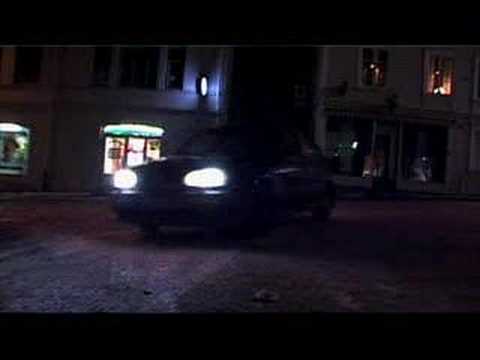 En trailer till en film som gjorde som ett skolarbete, ett testprojekt kan man säga. Visar väldigt väl att Sulayman Ahmad är en stor talang som regissör. Jag är killen som torteras. En trailer till en film som gjorde som ett skolarbete, ett testprojekt kan man säga. Visar väldigt väl att Sulayman Ahmad är en stor talang som regissör. Jag är killen som torteras.