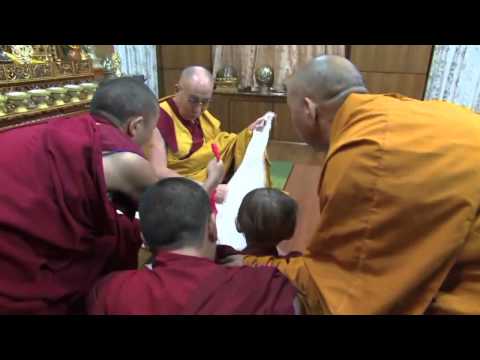 H.H the Dalai Lama recognized H.H Trulshik Rinpoche's Yangsi in Nepal