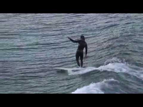 Longboarding on solid waves at Cowells 