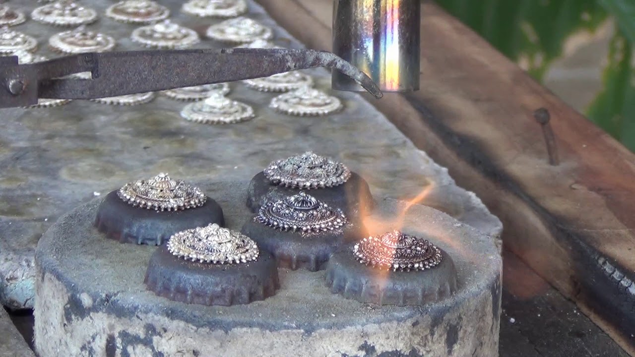 Khwao Sinarin Silver-Making Village