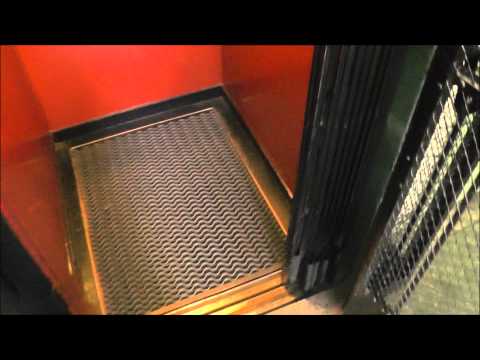 Vintage JÄRNH Traction elevator @ Sibyllegatan 22, Stockholm