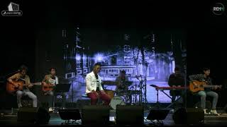 Déjenme Si Estoy Llorando Lyrics English Translation