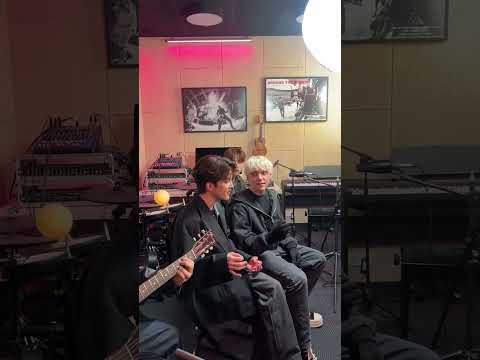 Sing Together with @VanyaDmitrienko 🎤#ВАНЯДМИТРИЕНКО #ВенераЮпитер #w24