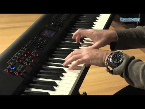 Roland RD-800 88-Key Digital Stage Piano 2010s w/ Hard case image 5