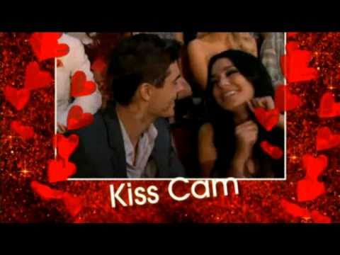 Zac Efron and Vanessa Hudgens Kiss Cam MMA's 2010 [HQ]