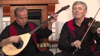 Grupi Folklorik Batllava - Nëpër Shtyllat E Telefonit