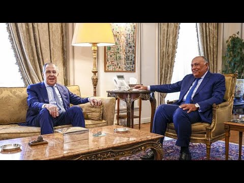 Lavrov in Egitto: la Russia cerca di accaparrarsi il sostegno dei paesi africani