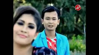 Download lagu Mekcik - Rosalinda & Ezeri Layang Putih mp3