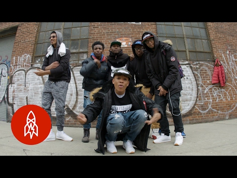 ヒップホップを通して自分を見つける (Finding Yourself Through Hip-Hop)