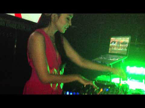 DJ AYU at ratu platinum batam (ON FIRE) sound of zeus