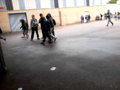 Trafic de shit dans un collège.