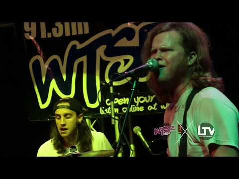 The Moms - Push Shove (Live Session)