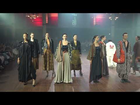 ALI CHARISMA-Indonesian Designer Fashion Show - Front Row Paris