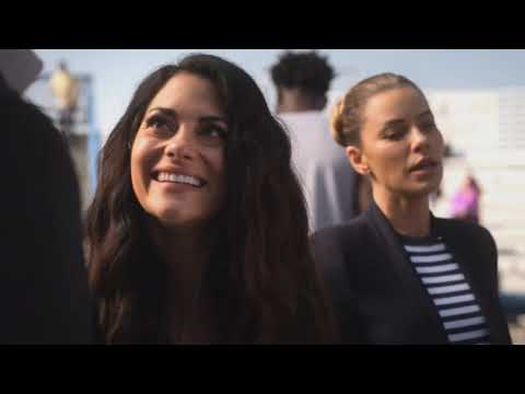 Lucifer season 4x07 - Lucifer and Eve making out while interrogation