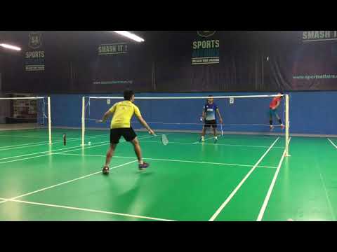 3 vs 1 defence badminton