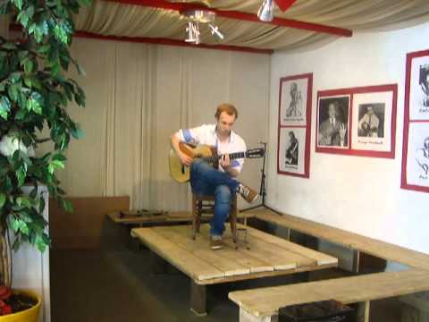 Juan Estruch 1971 /  Tim Panman plays a Milonga trieste on a Juan Estruch from 1971