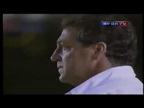 Uh, é chocolate!': o doce domingo da Páscoa de 2000 para os vascaínos