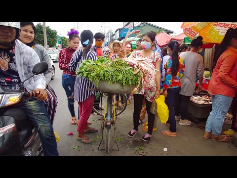 Phnom Penh Village Food Show At 4 PM - Workers Buy Foods For Their Dinner
