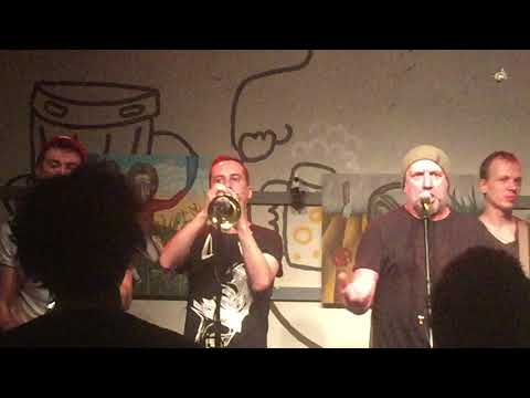 "Ты торчок и я торчок, мы попались на крючок" Карл Хламкин и "Давай забухаем оркестр" в Зюзино