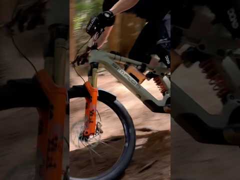 Breakin in the new Simplon Rapcon :eCX #simplonbikes #enduro #ebike