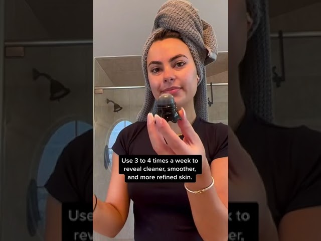 Vídeo relacionado con TONYMOLY Tako Pore Blackhead Scrub Stick - Sebum Blackheads Whiteheads Remover with black mud and charcoal, K-Beauty Skincare, 10g