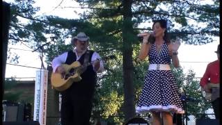 Truck Stop Troubadours - You're Lookin' At Country