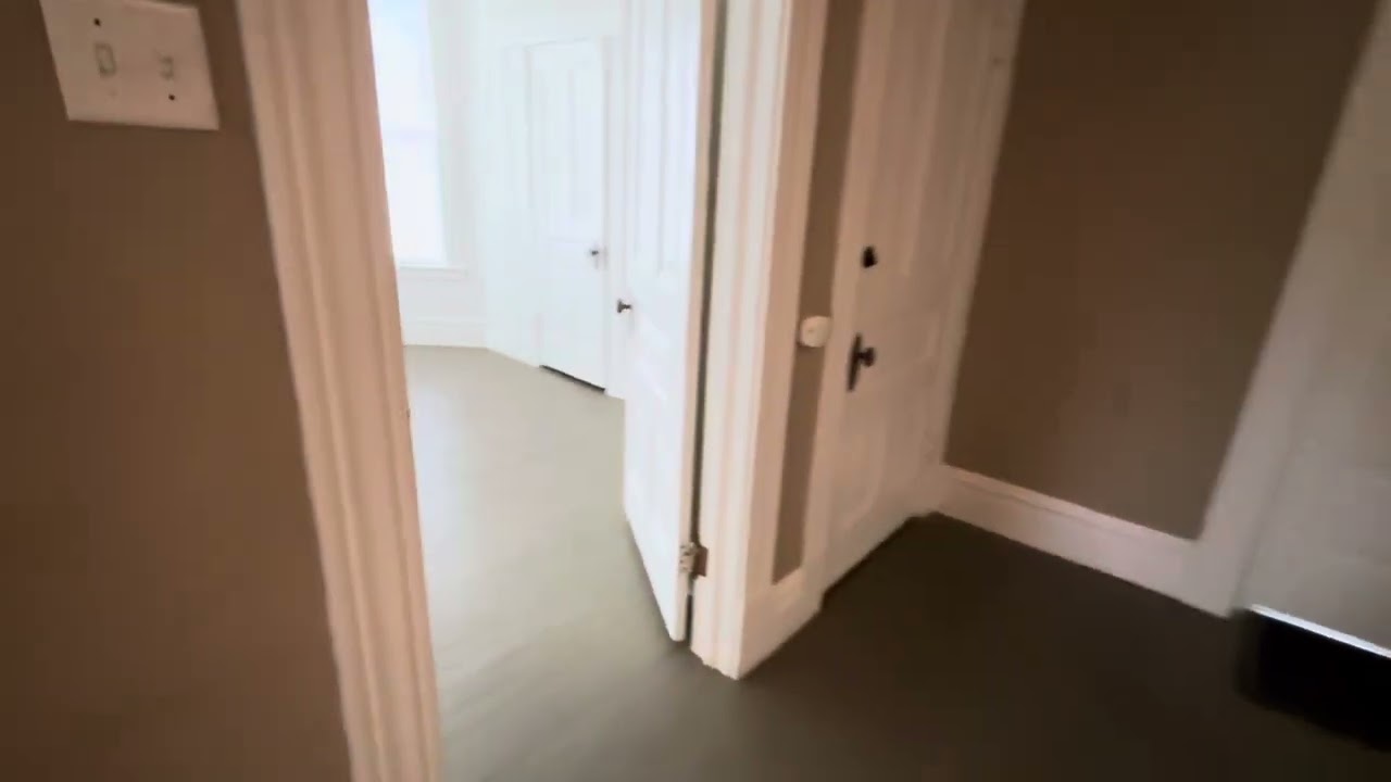 Video Tour Thumbnail