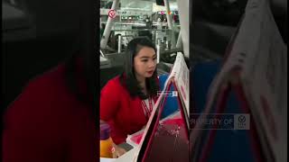 Download lagu Viral, Selebgram Emosi di Bandara Dilarang Terbang karena Pasportnya Rusak  #viralvideo mp3