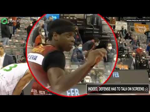 Buzzerbeater alert ⏰ from the TAU Castello in  the LEB Gold 🇪🇸 league.  1.5 seconds to go on SLOB