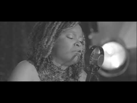 "A voz que trago" Tóli César Machado feat. Selma Uamusse