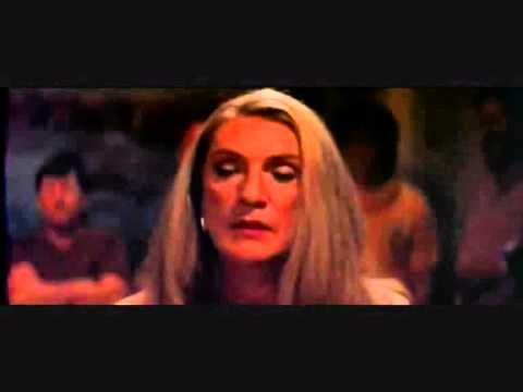 Priscilla, Folle du désert - Scène du bar.