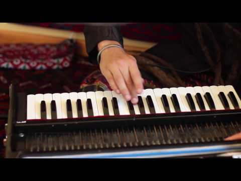 Qawwali Harmonium - Sanson Ki Mala by Tahir Faridi