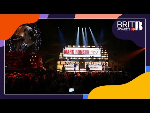 Mark Ronson feat. Adele - God Put A Smile Upon Your Face (Live at The BRIT Awards 2008)