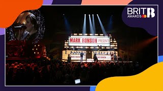 Mark Ronson feat. Adele - God Put A Smile Upon Your Face (Live at The BRIT Awards 2008)