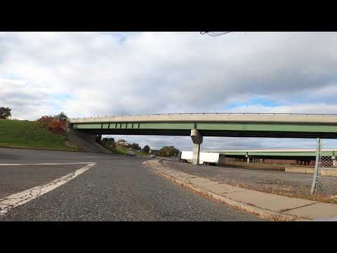 En bisi por la calles de Worcester Ma, Greendale Mall. 10.27.2020