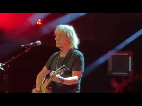 Jean-Louis Aubert chante une chanson en hommage à Michel Blanc (4 octobre 2024)