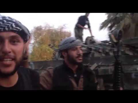 استهداف مطار دير الزور العسكري بقذائف الدبابة من قبل لواء القعقاع