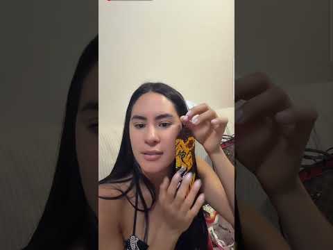 Isabelle Nogueira live on TikTok 12/27
