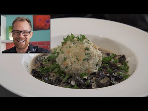 Part 2: How to make the sauce for Bavarian Dumplings - Semmelknödel - German Recipes klaskitchen.com