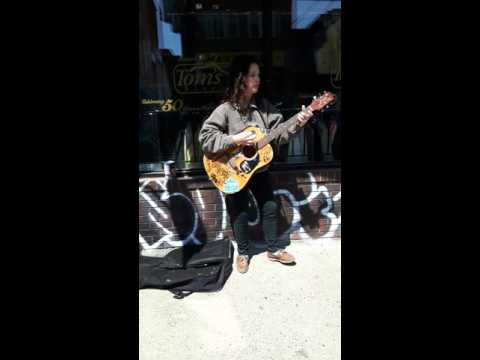 Ruby Komisar singing in Toronto