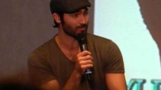 Tyler Hoechlin : ce qu'il se dirait  lui mme plus jeune!