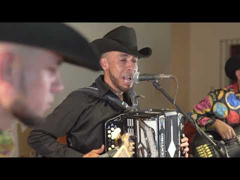 Lupe Borbon y Su Blindaje 7 - Me Gustas (En Vivo desde Alamos)