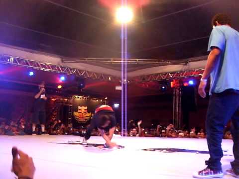 Red Bull BC One - Kapu vs Arex - Qualify Salvador